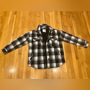 Garage Black and White Button Up Flannel Jacket Size: Large